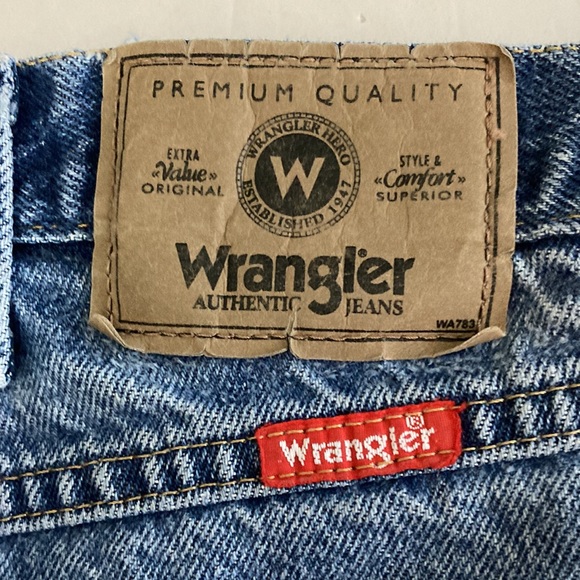 Wrangler Regular Fit Distressed Jeans Size 36X30 - Picture 6 of 7